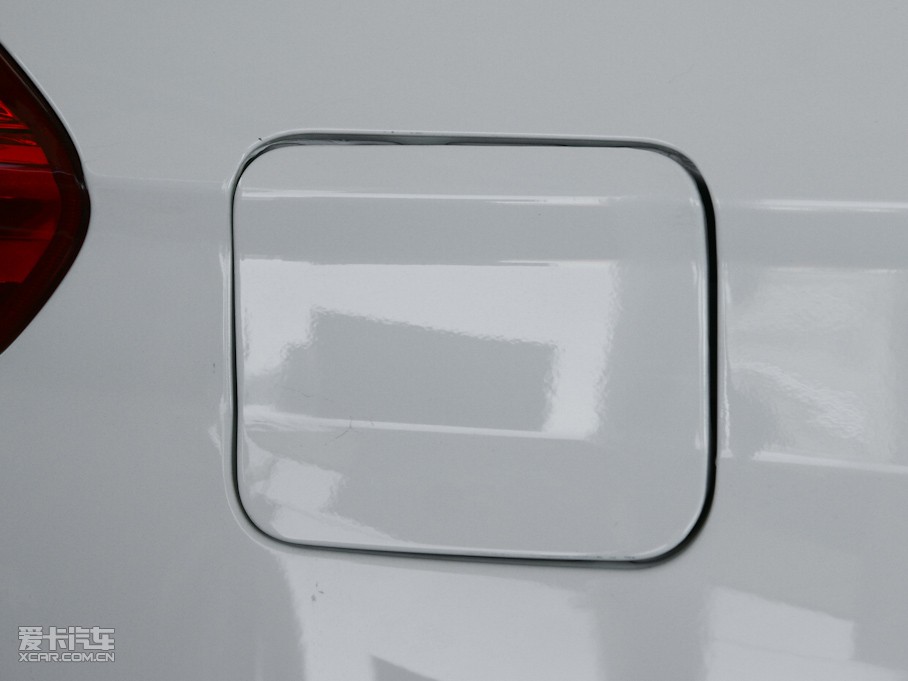 2010�����A�E��CROSS �w�� 1.5L �Ԅӕr�а�