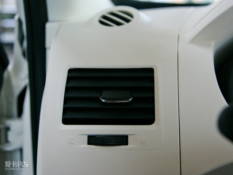 2010�����A�E��CROSS �w�� 1.5L �Ԅӕr�а�