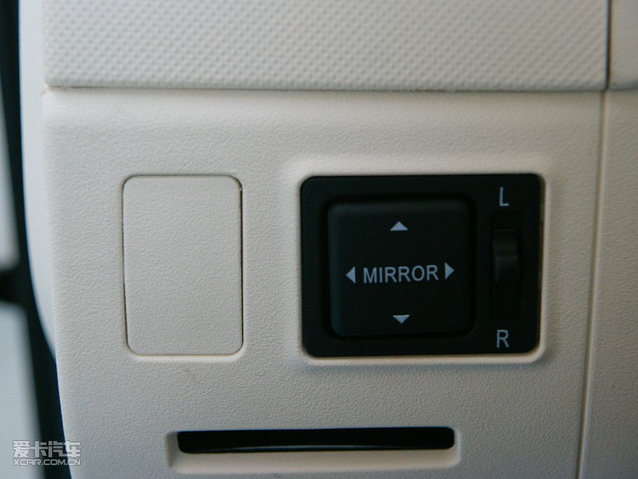 2010�����A�E��CROSS �w�� 1.5L �Ԅ�(d��ng)�r(sh��)�а�