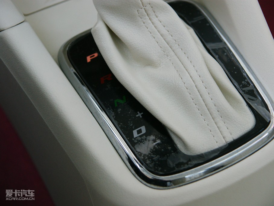 2010�����A�E��CROSS �w�� 1.5L �Ԅӕr�а�