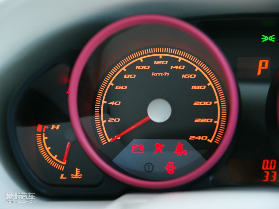 2010�����A�E��CROSS �w�� 1.5L �Ԅӕr�а�