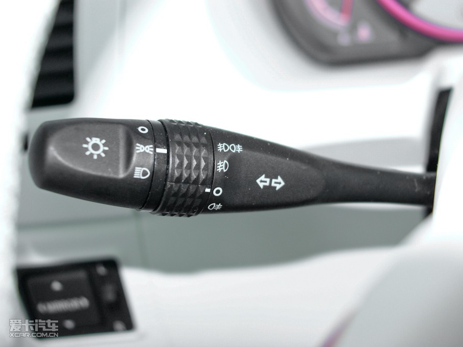 2010�����A�E��CROSS �w�� 1.5L �Ԅӕr�а�