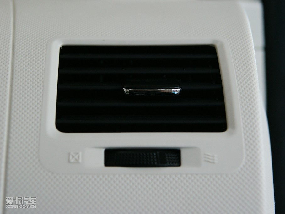 2010�����A�E��CROSS �w�� 1.5L �Ԅӕr�а�