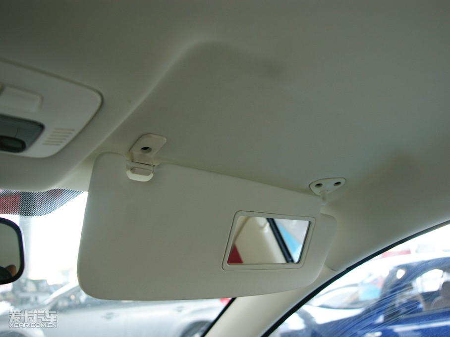 2010�����A�E��CROSS �w�� 1.5L �Ԅӕr�а�