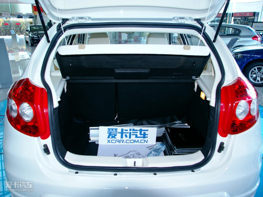 2010�����A�E��CROSS �w�� 1.5L �Ԅӕr�а�