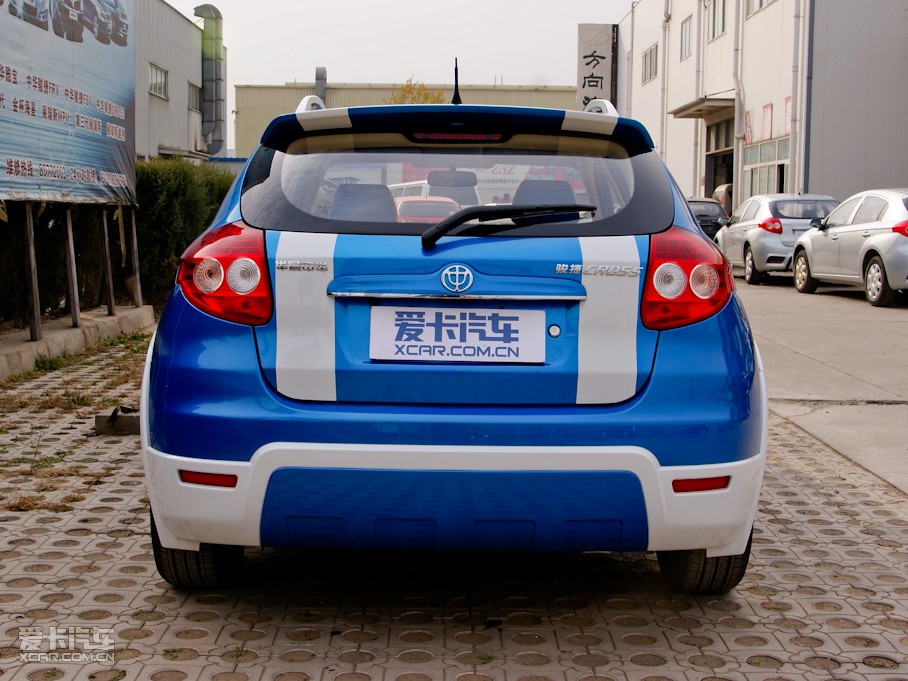 2010�����A�E��CROSS �w�� 1.5L �ք�(d��ng)�r(sh��)�а�
