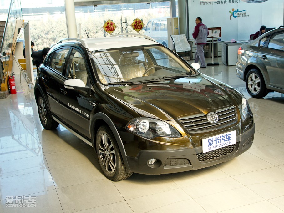 2010�����A�E��CROSS �w�� 1.5L �Ԅ����F��
