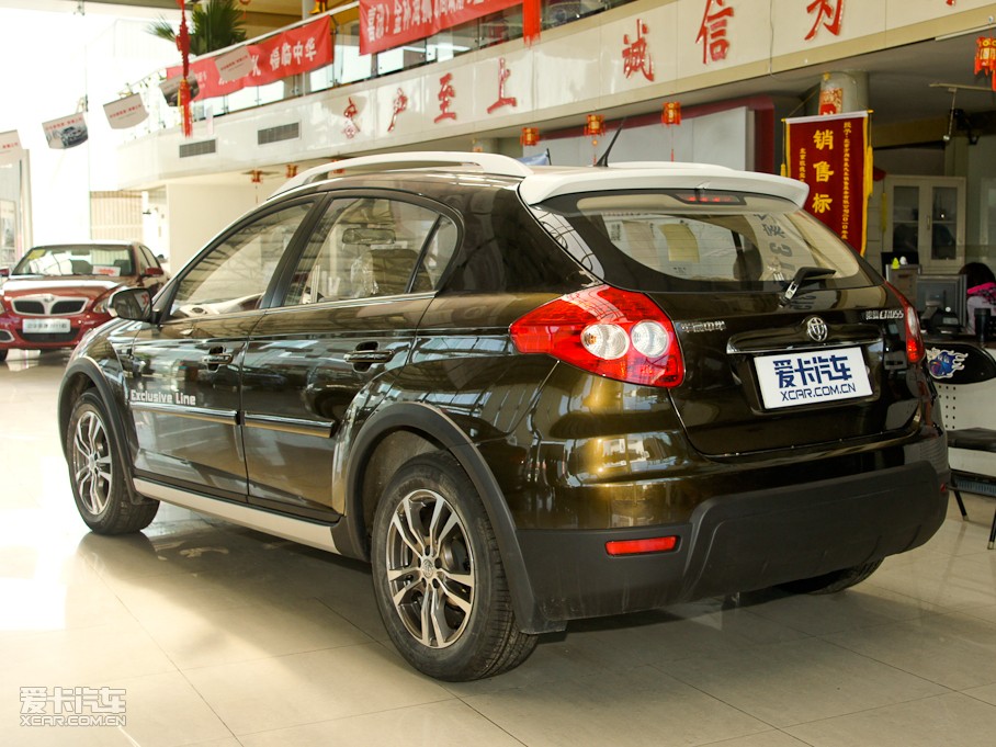 2010�����A�E��CROSS �w�� 1.5L �Ԅ����F��