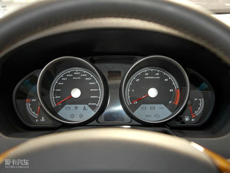 2010AECROSS w 1.5L ԄF