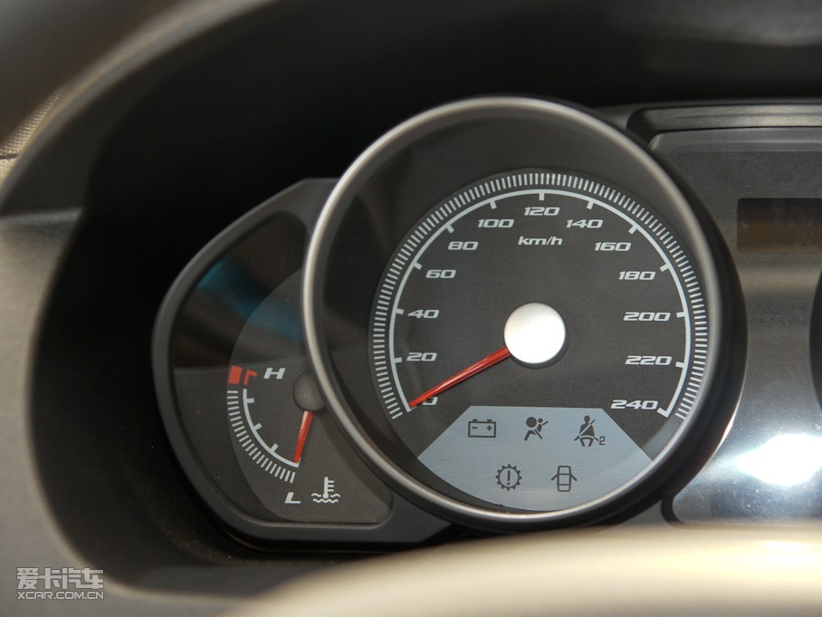 2010AECROSS w 1.5L ԄF