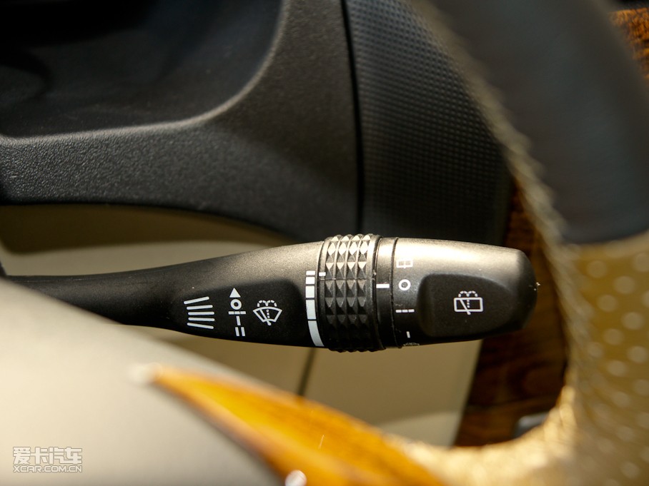 2010AECROSS w 1.5L ԄF