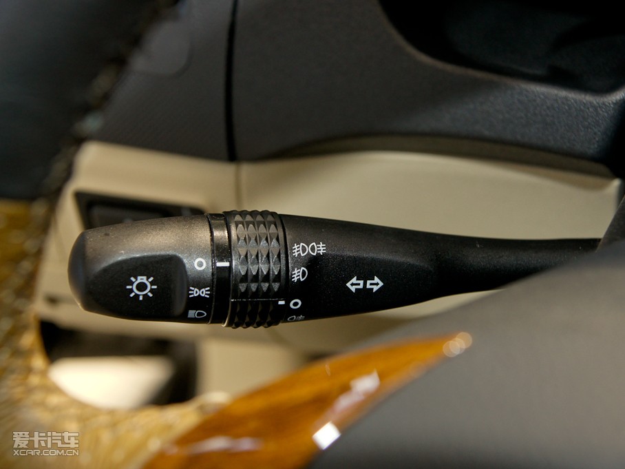 2010AECROSS w 1.5L ԄF