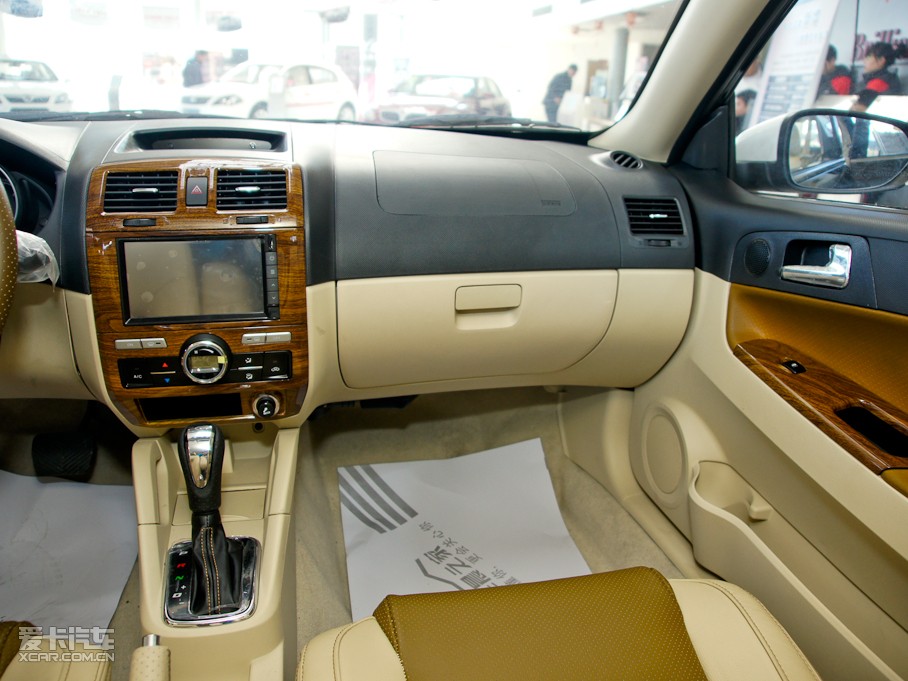 2010AECROSS w 1.5L ԄF