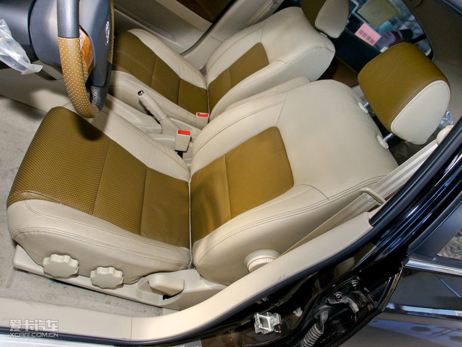 2010AECROSS w 1.5L ԄF