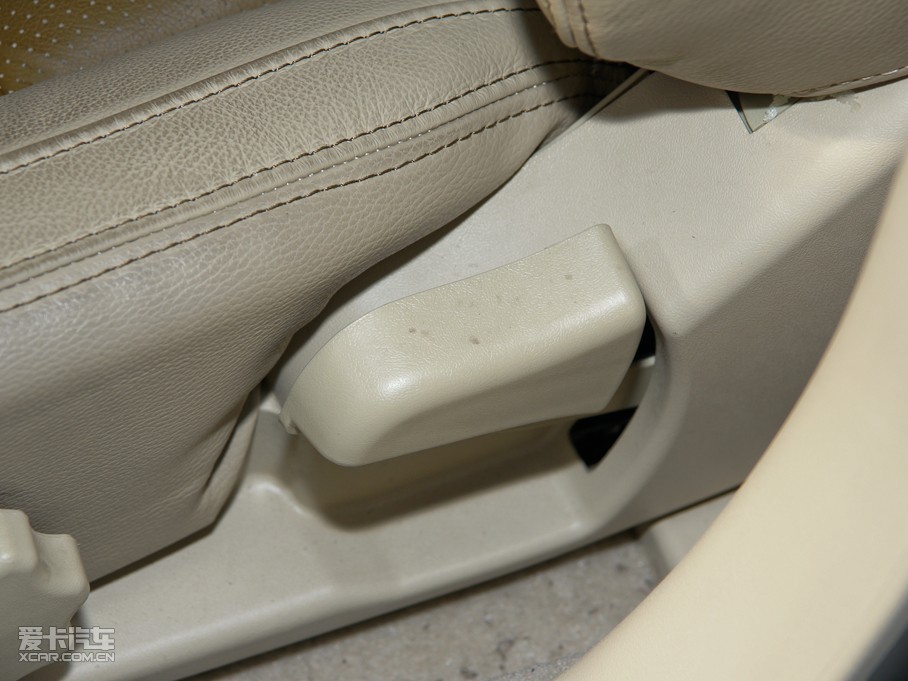 2010AECROSS w 1.5L ԄF