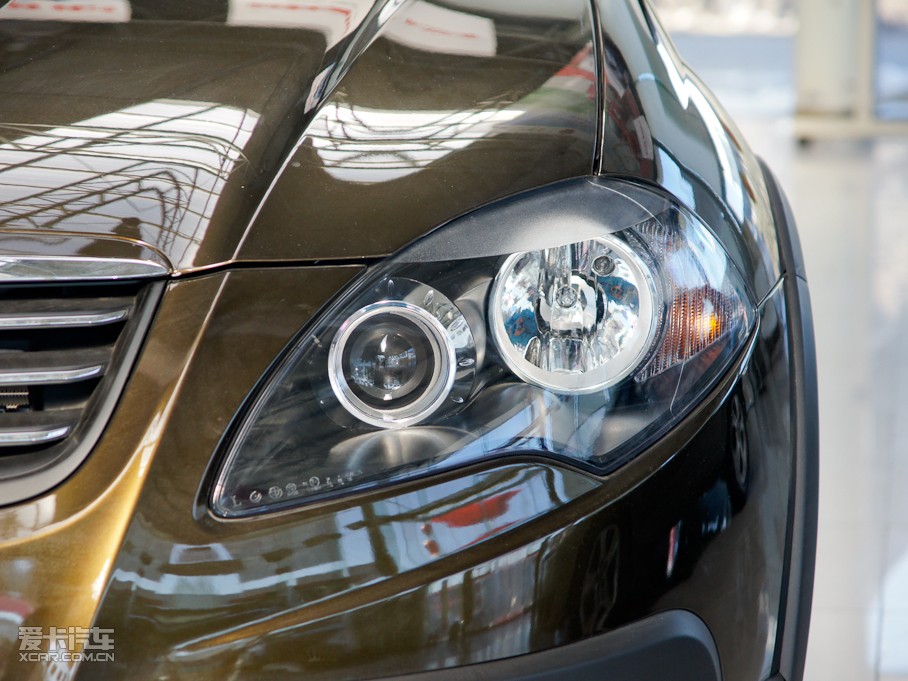 2010AECROSS w 1.5L ԄF