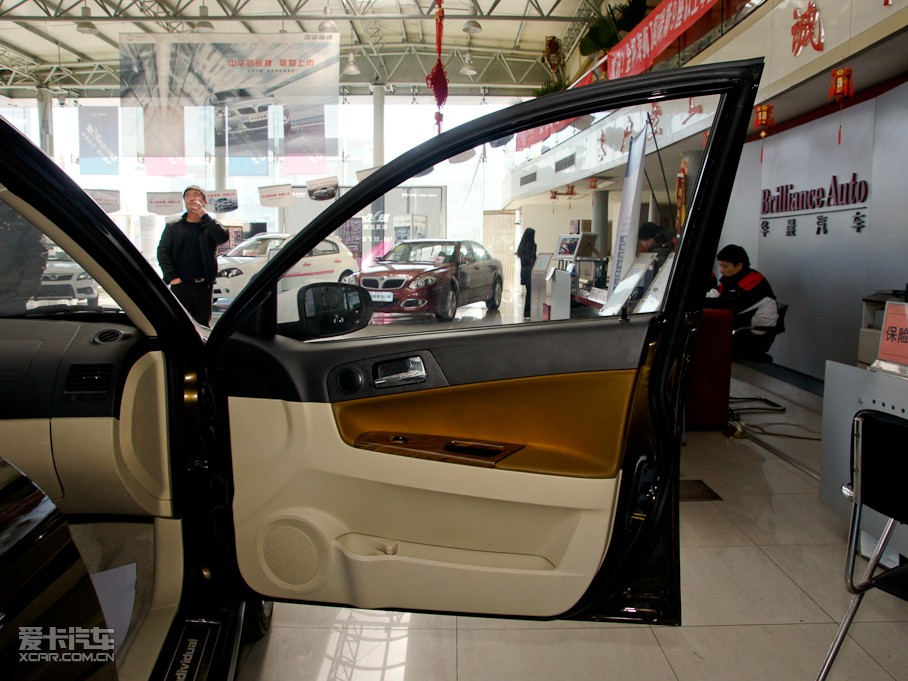 2010AECROSS w 1.5L ԄF