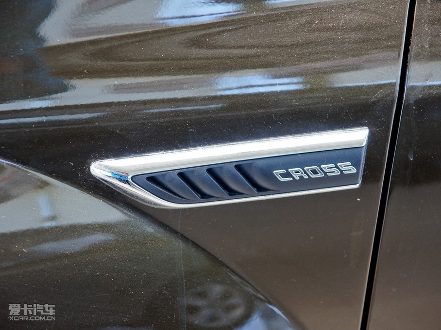 2010AECROSS w 1.5L ԄF