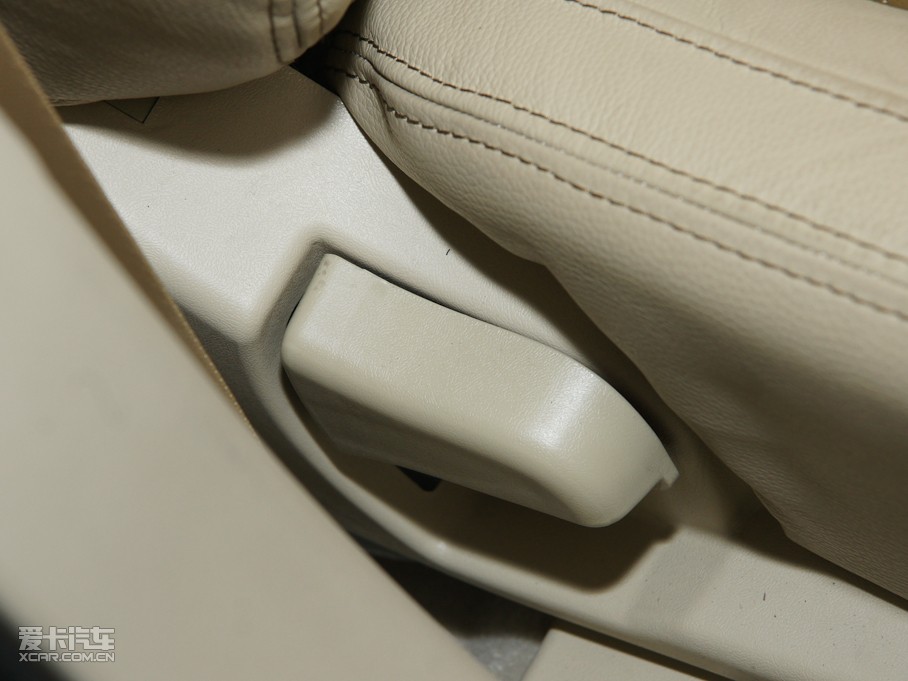 2010AECROSS w 1.5L ԄF