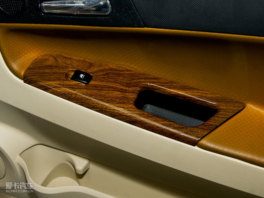 2010AECROSS w 1.5L Ԅ(dng)F