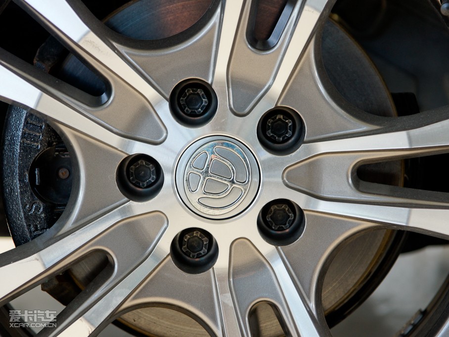 2010�����A�E��CROSS �w�� 1.5L �Ԅ�(d��ng)���F��