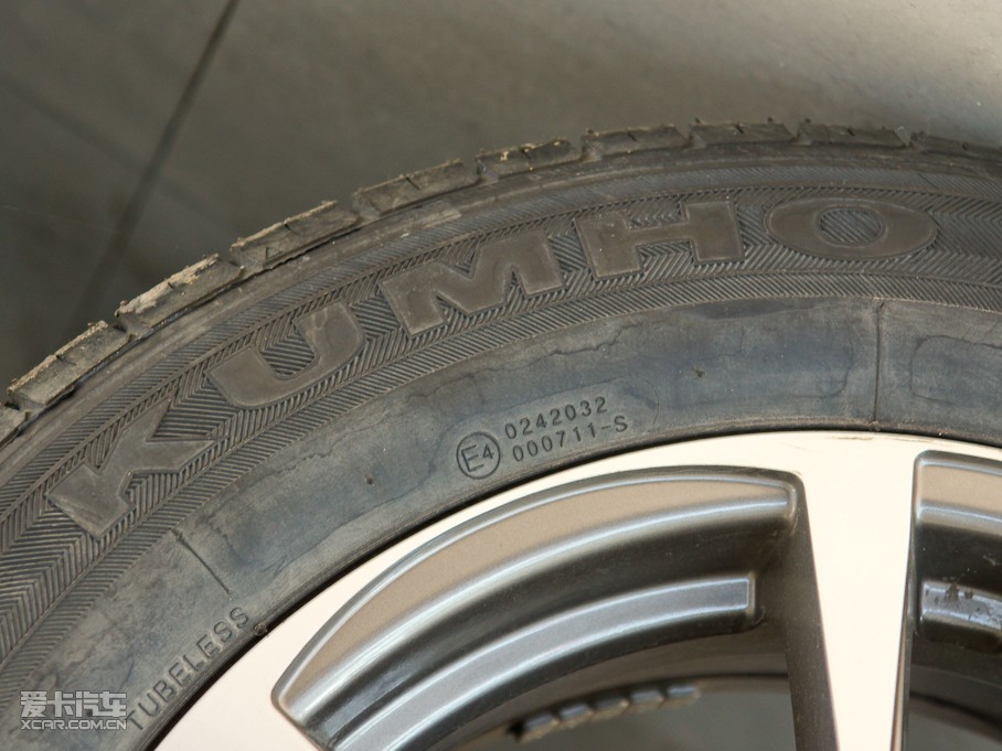 2010�����A�E��CROSS �w�� 1.5L �Ԅ�(d��ng)���F��