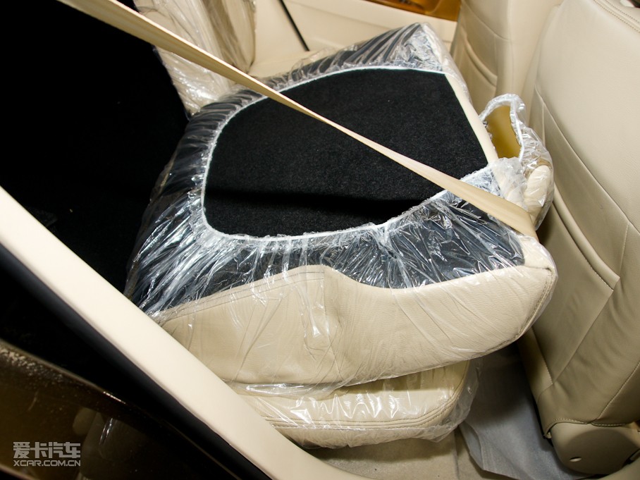 2010�����A�E��CROSS �w�� 1.5L �Ԅ�(d��ng)���F��