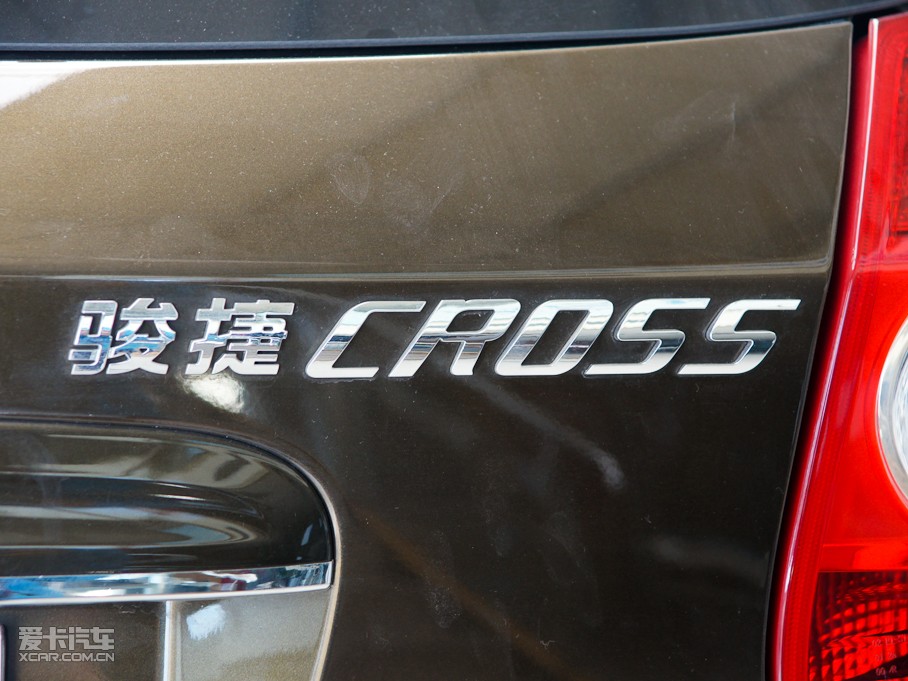2010AECROSS w 1.5L ԄF
