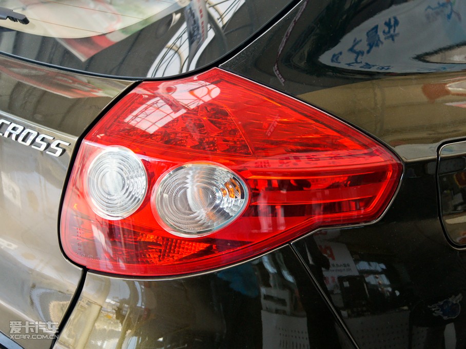 2010AECROSS w 1.5L ԄF