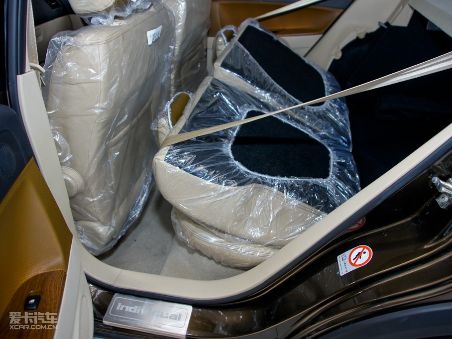 2010AECROSS w 1.5L ԄF