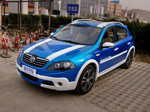 2010款飞炫 1.5L 手动时尚版 整体外观