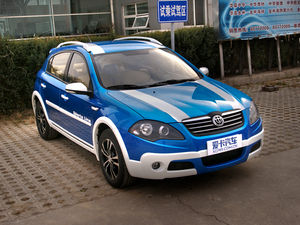 2010款飞炫 1.5L 手动时尚版 整体外观