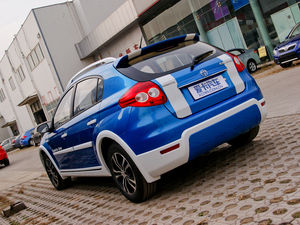 2010款飞炫 1.5L 手动时尚版 整体外观