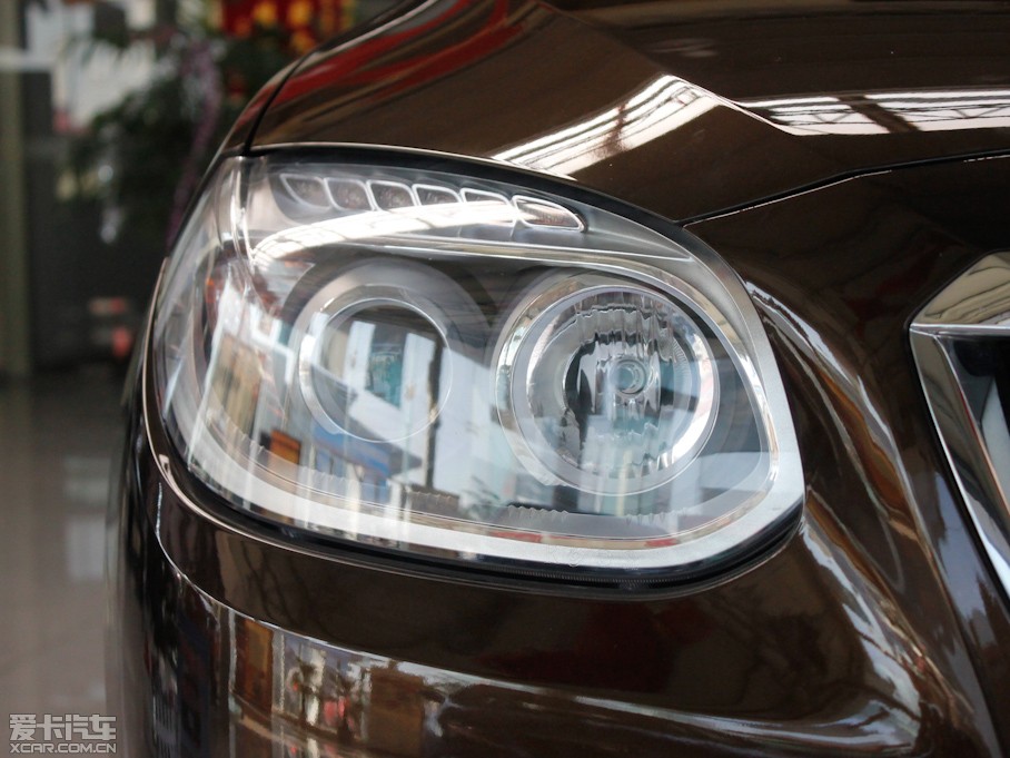 2012�����AV5 1.6L �ԄӺ��A��