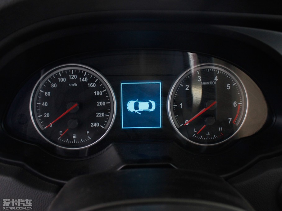 2012�����AV5 1.6L �ԄӺ��A��