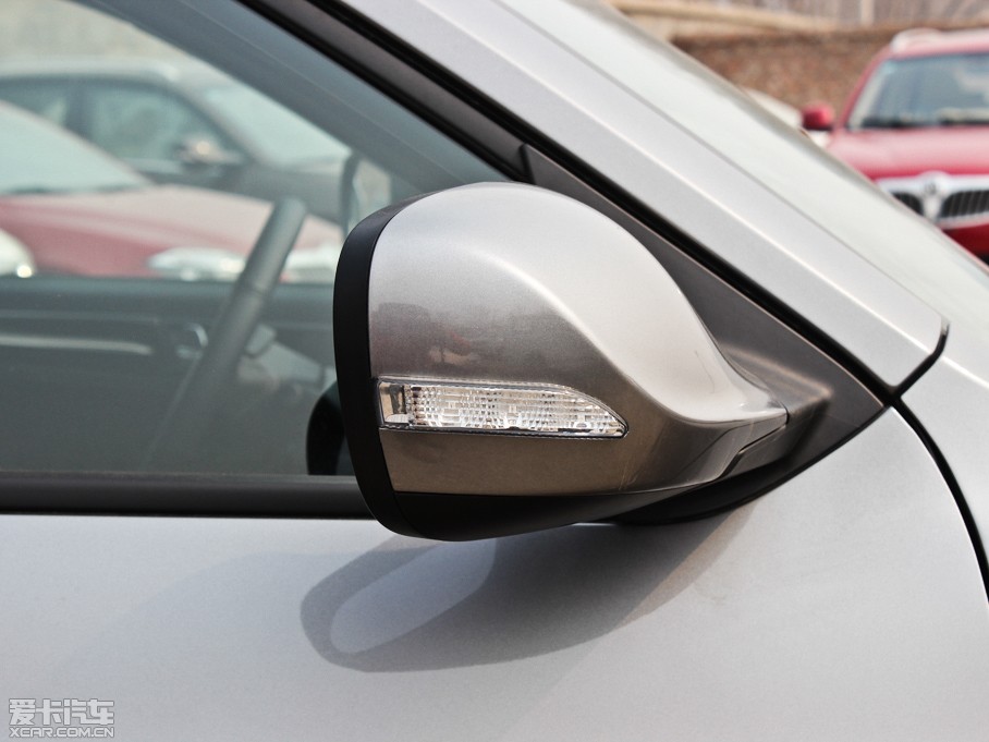 2012�����AV5 1.5T �Ԅ��\�Ӱ�