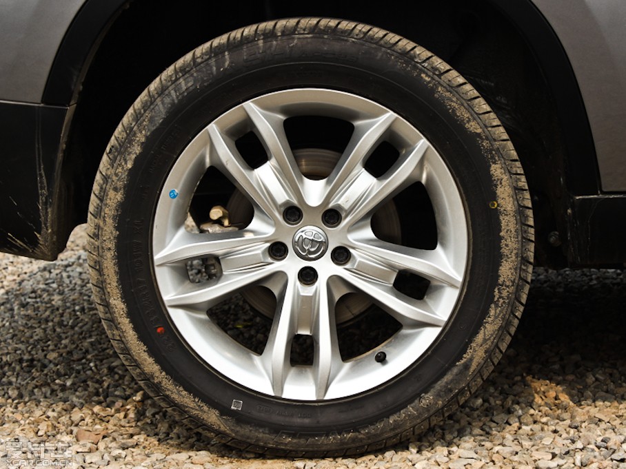 2012�����AV5 1.5T �Ԅ��\(y��n)�Ӱ�