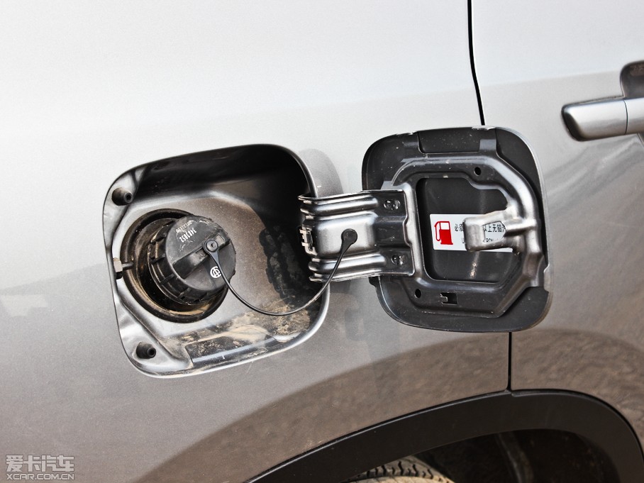 2012�����AV5 1.5T �Ԅ��\�Ӱ�