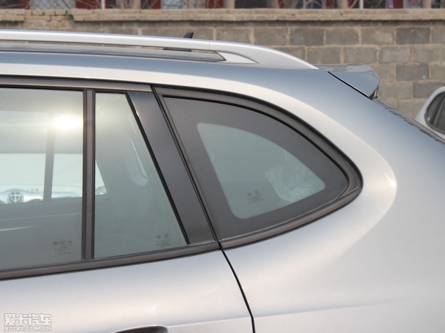 2012�����AV5 1.5T �Ԅ��\�Ӱ�