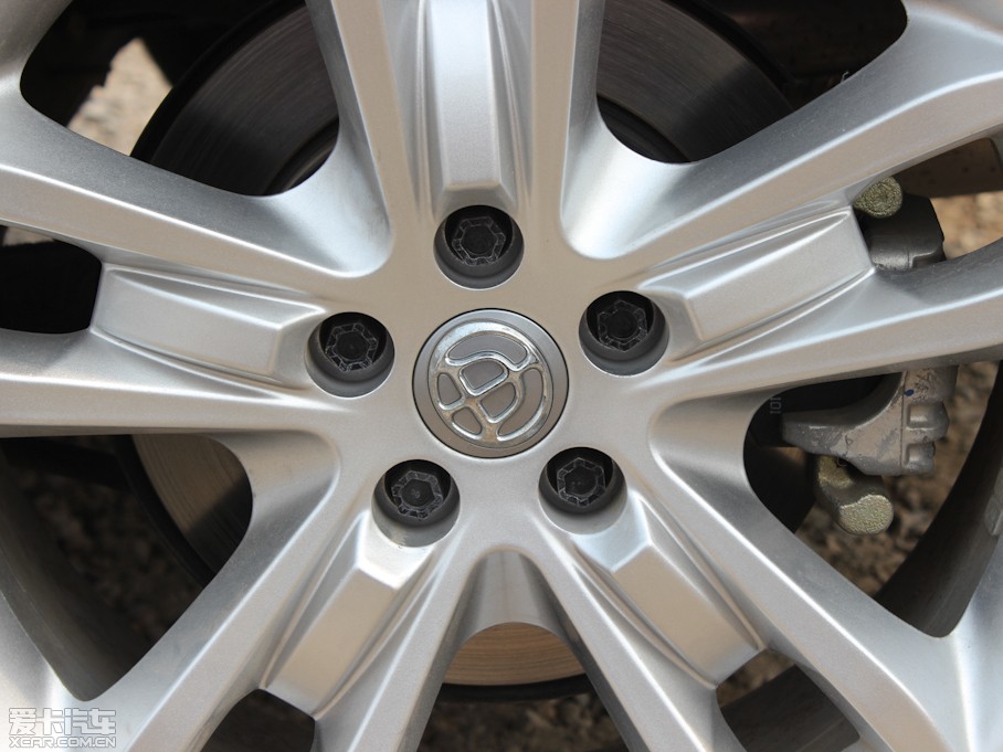 2012�����AV5 1.5T �Ԅ��\�Ӱ�