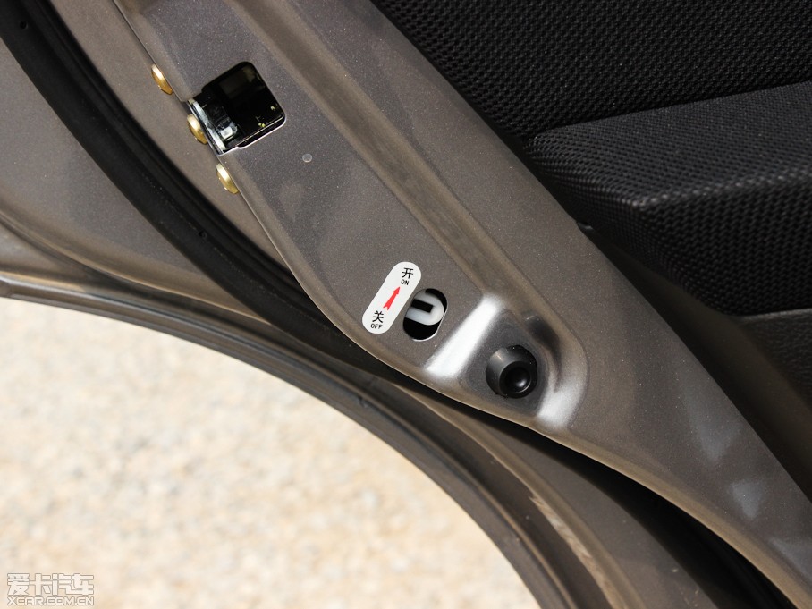 2012�����AV5 1.5T �Ԅ��\�Ӱ�