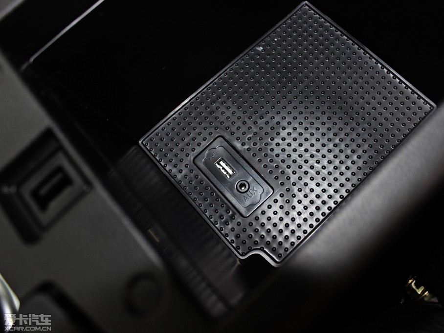 2012�����AV5 1.5T �Ԅ��\�Ӱ�