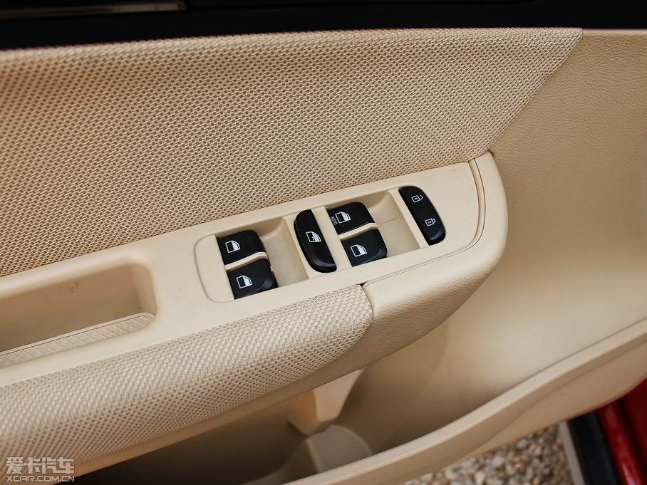 2012�����AV5 1.5T �քӺ��A��