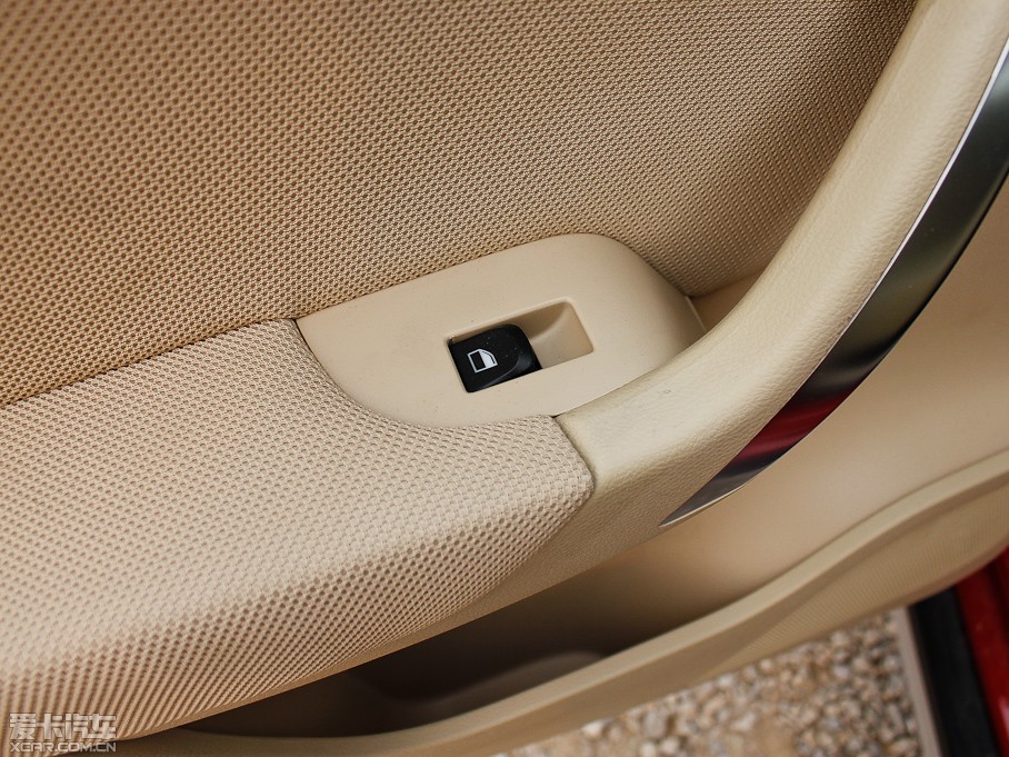 2012�����AV5 1.5T �քӺ��A��