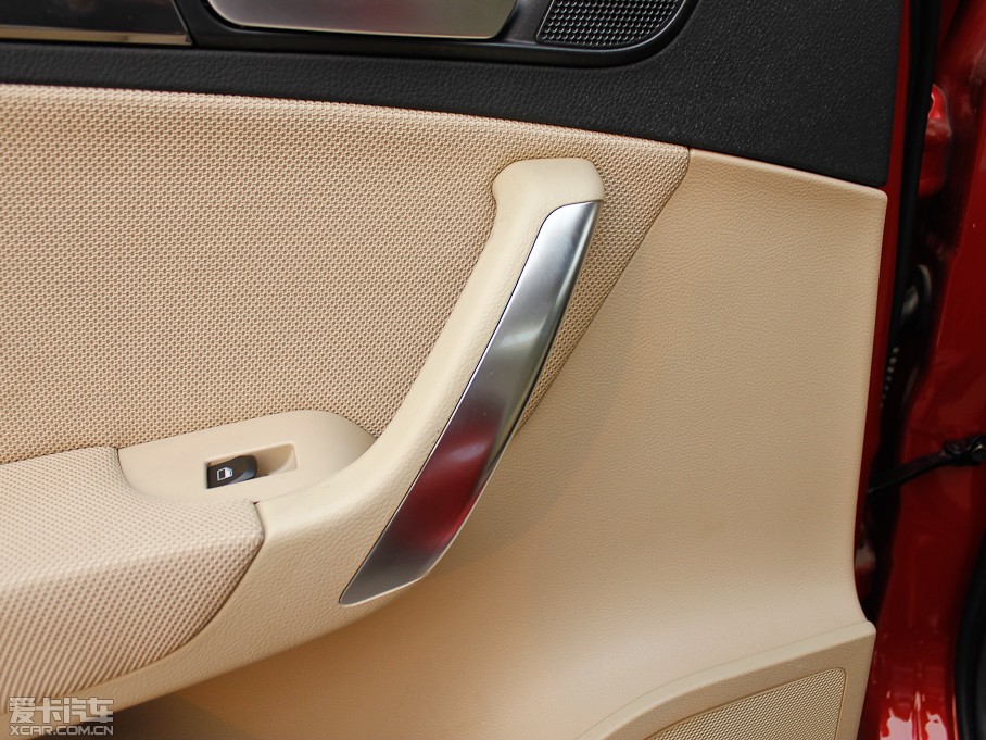 2012�����AV5 1.5T �քӺ��A��