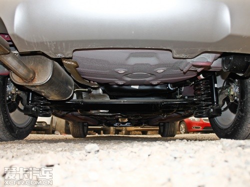 華晨中華2012款中華V5