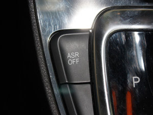 2012款1.6L 自动豪华版 中控区