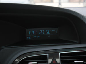 2012款1.6L 手动豪华版 中控台显示屏