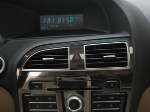 2012款1.6L 手动豪华版 空调出风口