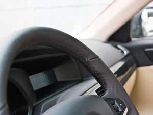 2012款1.6L 手动豪华版 中控区